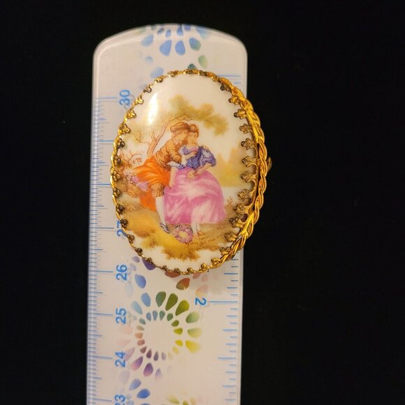 Antique Limoges Romantic Courting Couple Goldtone Brooch Signed French Made Pin - Picture 4 of 5